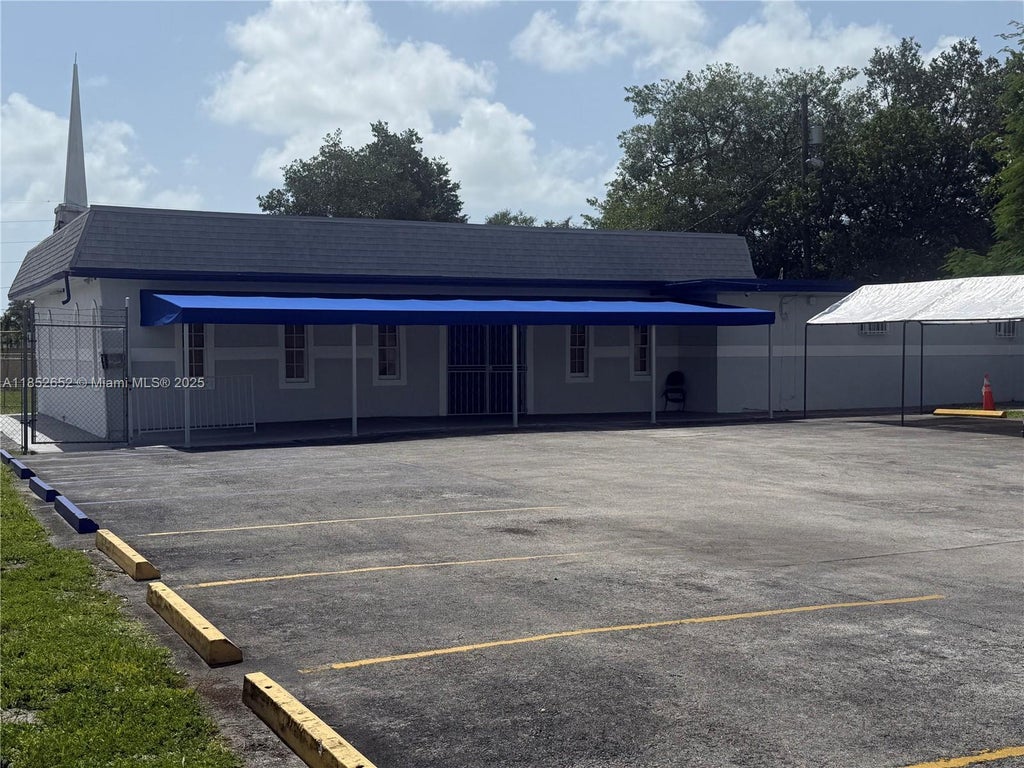 1766 Nw 95th St, Miami