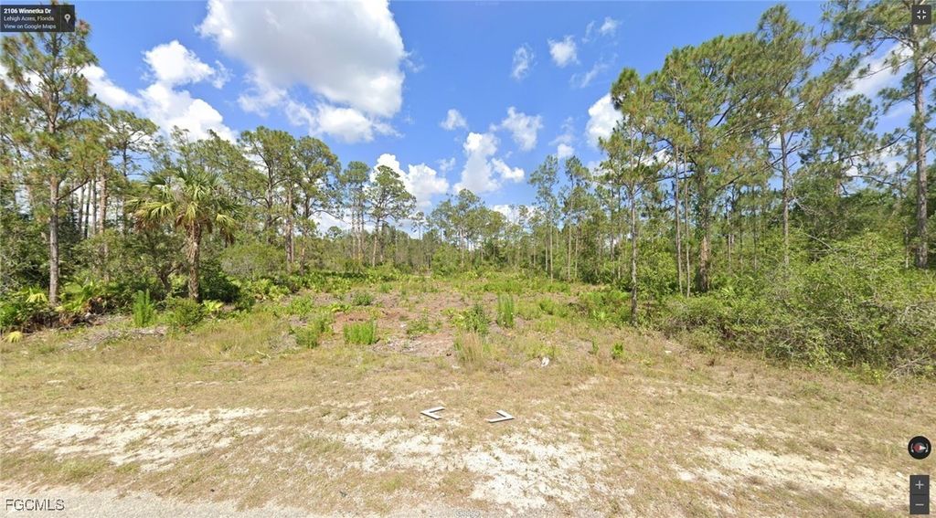 2106 Winnetka Dr, Lehigh Acres