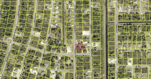 3 of 7 - 535 Beach Ave S, Lehigh Acres, FL