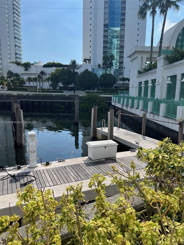 2 of 8 - 16400 Collins Oceania Marina Boat Slip, Sunny Isles Beach, FL