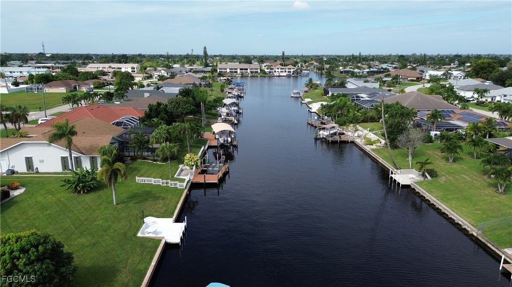 1142 Se 36th St, CAPE CORAL