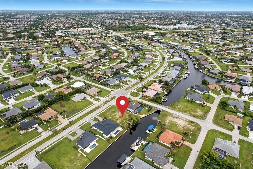 2592 Surfside Blvd, CAPE CORAL