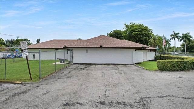 132 Ave Sw 42nd St, Miami