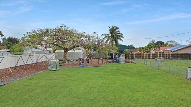 3 of 11 - 132 Ave Sw 42nd St, Miami, FL