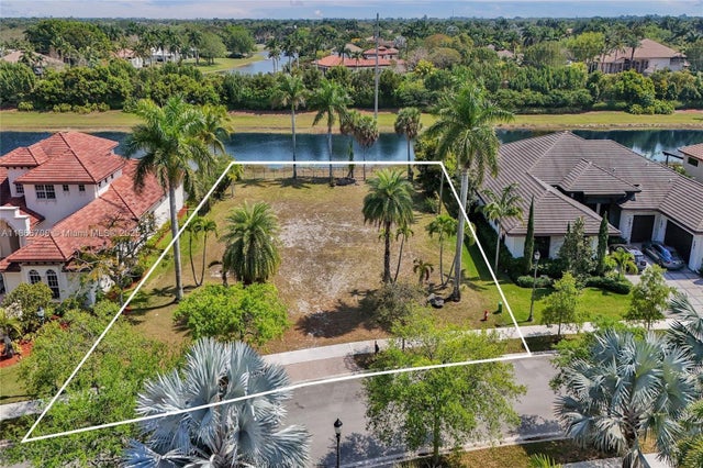 1 of 7 - 19068 Park Ridge St, Weston, FL
