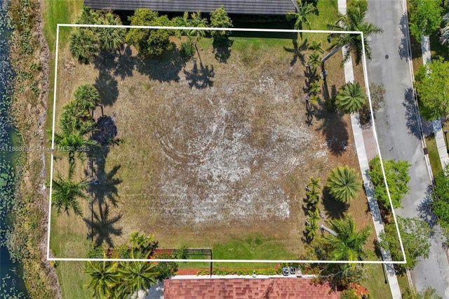 3 of 7 - 19068 Park Ridge St, Weston, FL