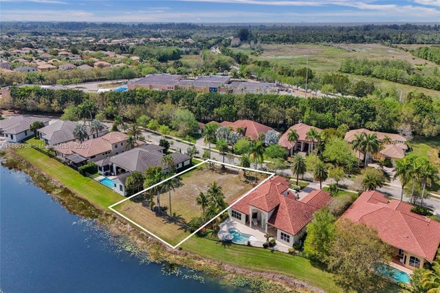 5 of 7 - 19068 Park Ridge St, Weston, FL