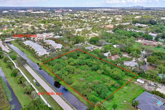 1 of 16 - 76 Sw Ave, Davie, FL