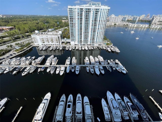 1 of 8 - 17211 Biscayne Blvd Bs-27, North Miami Beach, FL