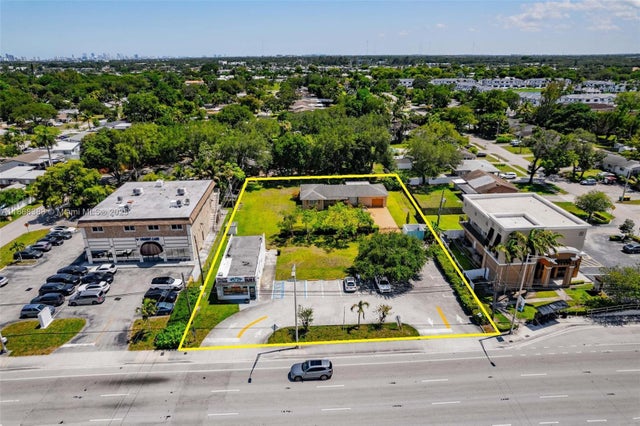 2 of 20 - 2970 Griffin Rd, Dania Beach, FL