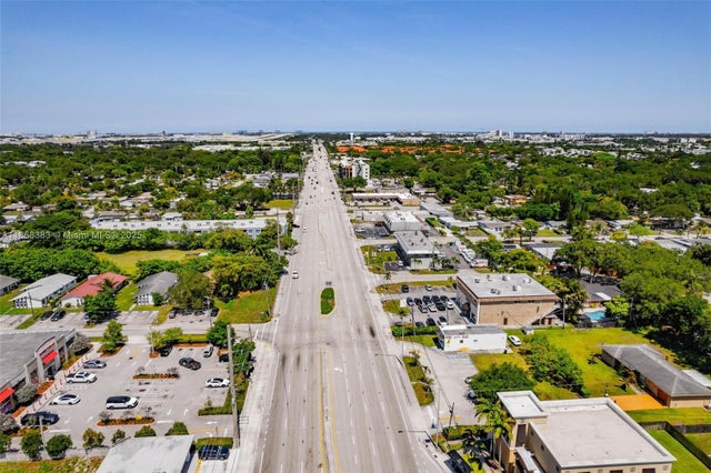 4 of 20 - 2970 Griffin Rd, Dania Beach, FL