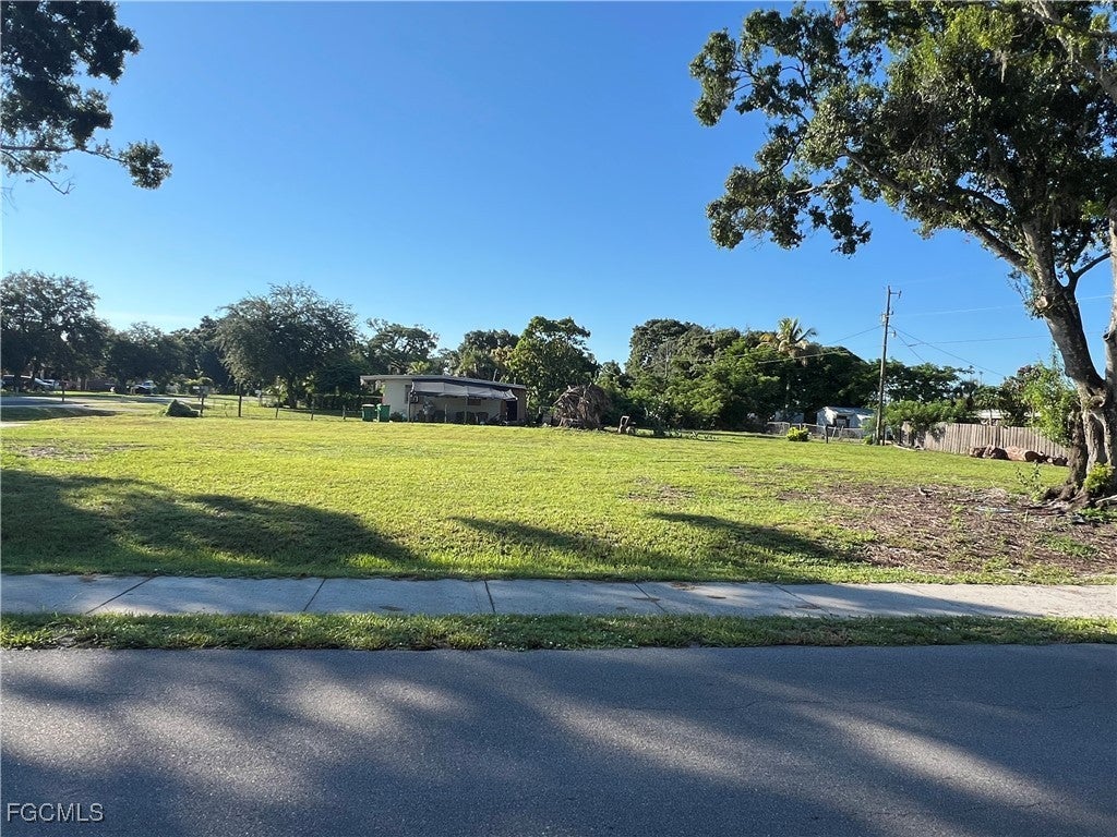 217 Adams Ave W, IMMOKALEE