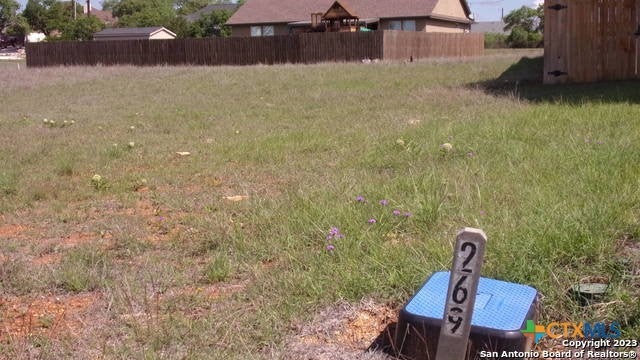 112 Hiram Cook, Blanco