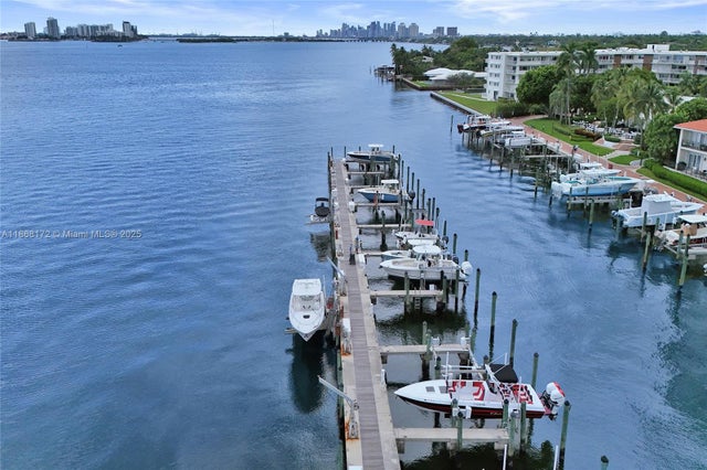 3 of 18 - 4000 Towerside Ter, Miami, FL