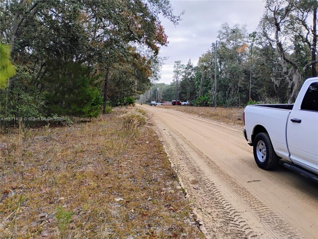 2 of 9 - 244 Thompson, Palatka, FL