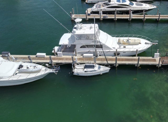 1 of 1 - 5005 Collins Ave, Miami Beach, FL