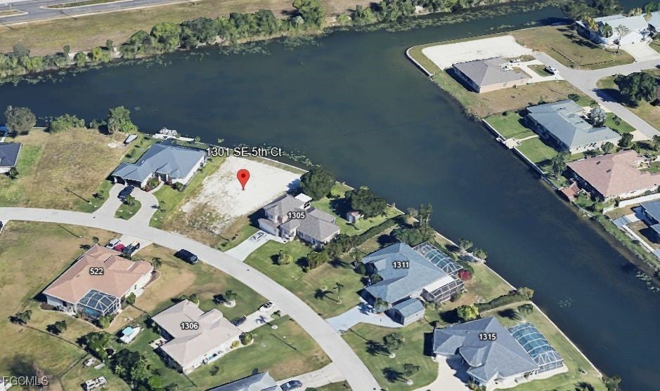 1301 Se 5th Ct, CAPE CORAL