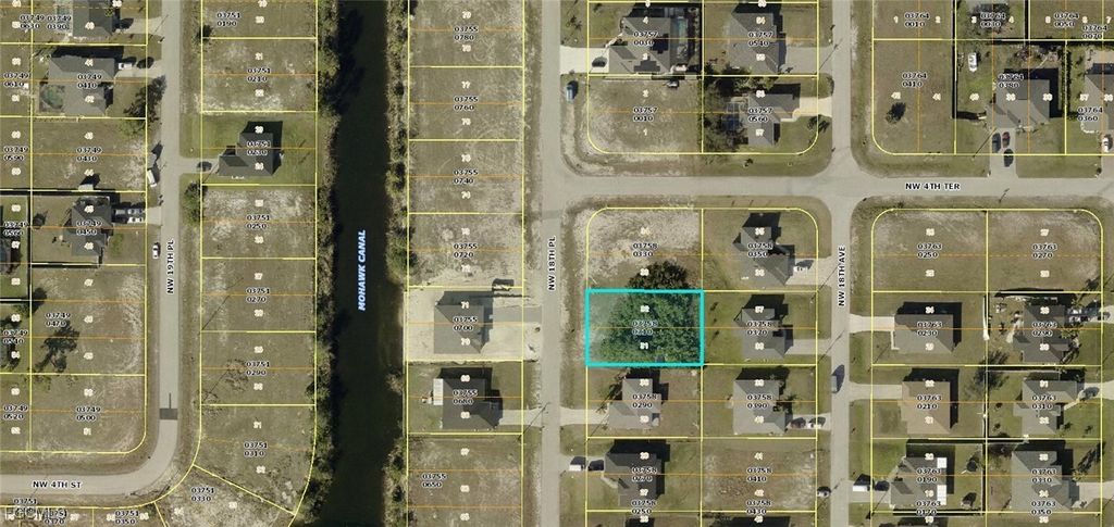 421 Nw 18th Pl, Cape Coral