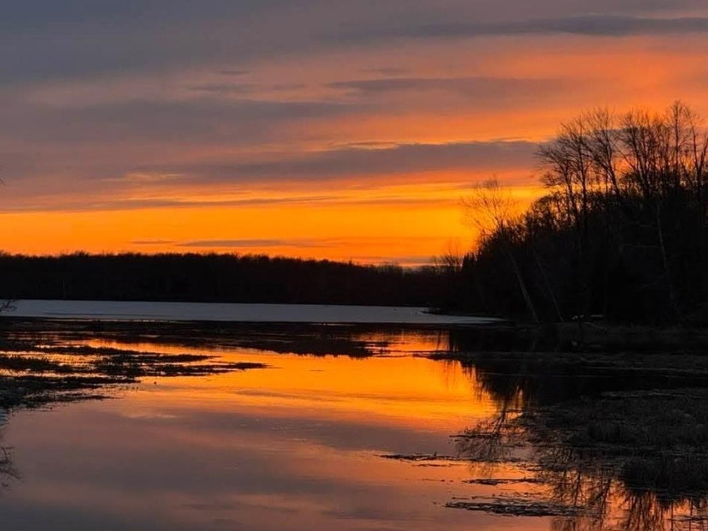 W5333 Hillcrest Rd, Tomahawk