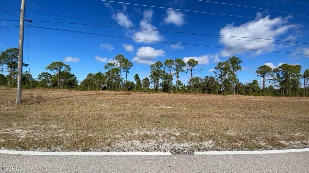 637 Wilmington Pkwy, CAPE CORAL