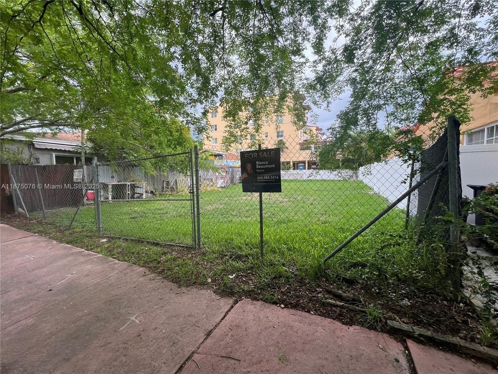 935 2nd St, Miami Beach