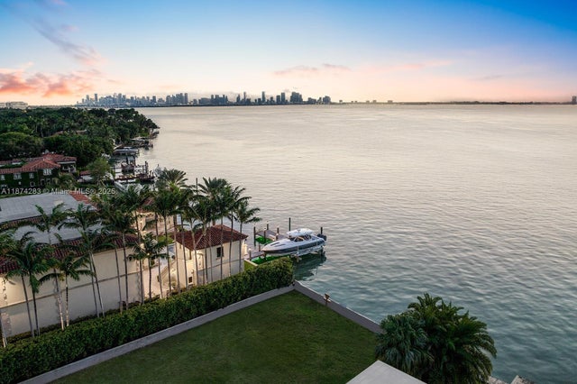 1 of 13 - 5226 N Bay Rd, Miami Beach, FL
