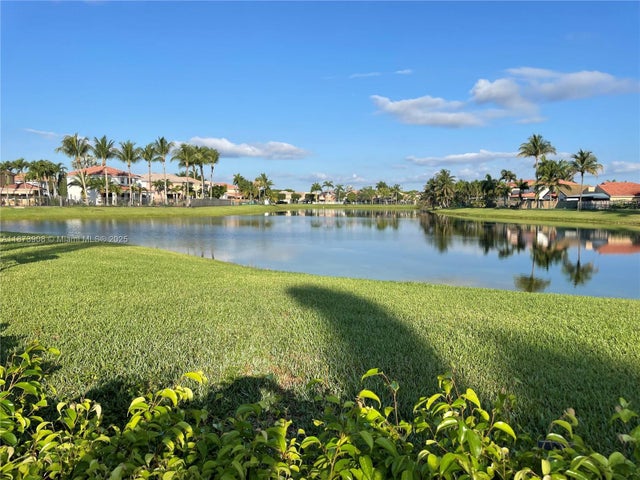 4 of 11 - 162 Court Sw 70 St, Kendall, FL