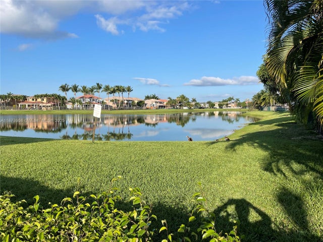 5 of 11 - 162 Court Sw 70 St, Kendall, FL