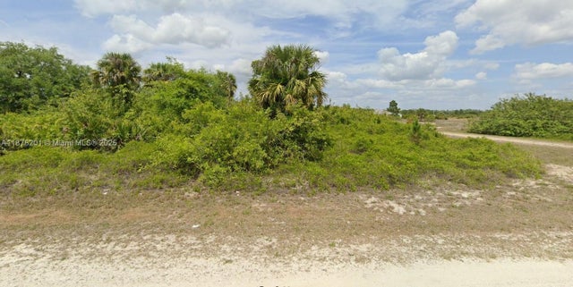 1 of 5 - 1900 W 18 Street, Lehigh Acres, FL
