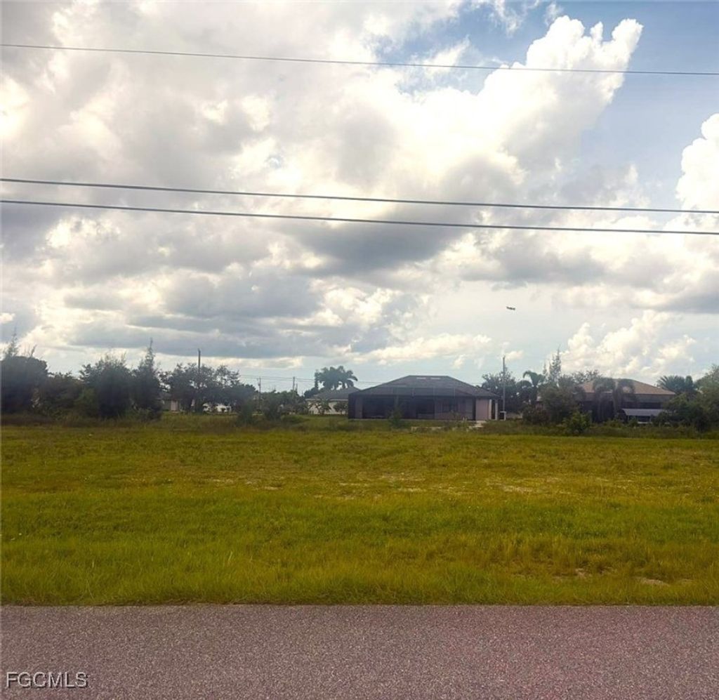 1708 Sw 17th Ave, Cape Coral