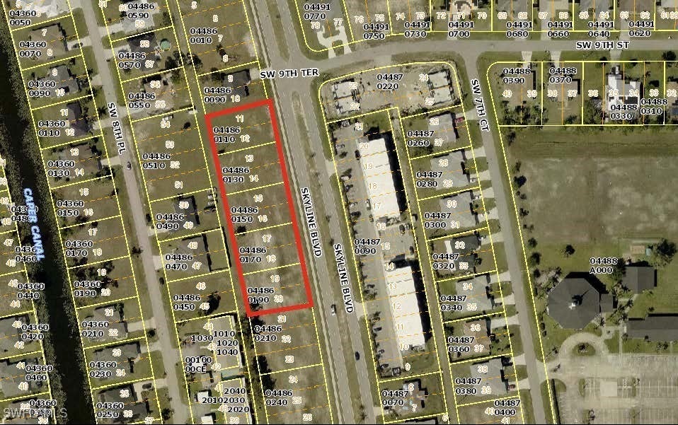 910 Skyline Blvd, CAPE CORAL