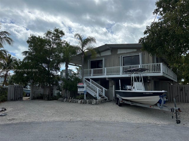 3 of 21 - 120 Captains Ct, Islamorada, FL