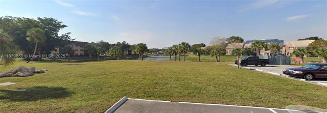 2 of 2 - 28 Nw Dr, Coral Springs, FL
