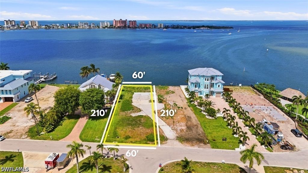 926 San Carlos Dr, Fort Myers Beach