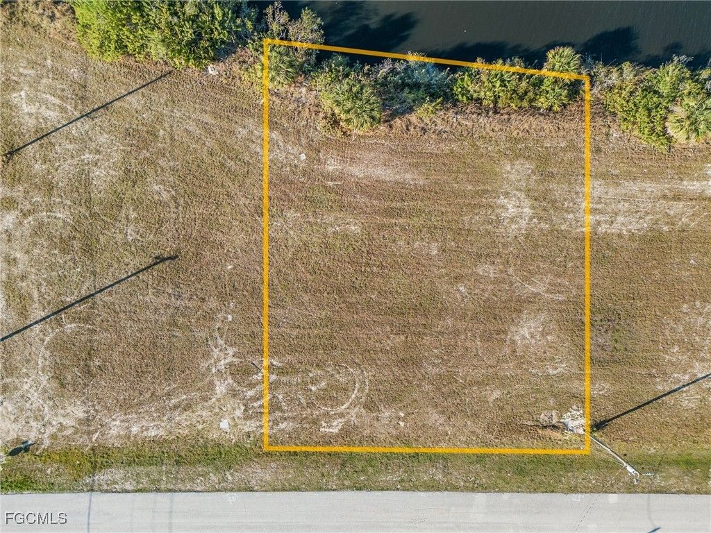 2321 Nw 25th St, CAPE CORAL