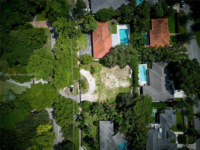 1 of 9 - 6810 Granada Blvd, Coral Gables, FL