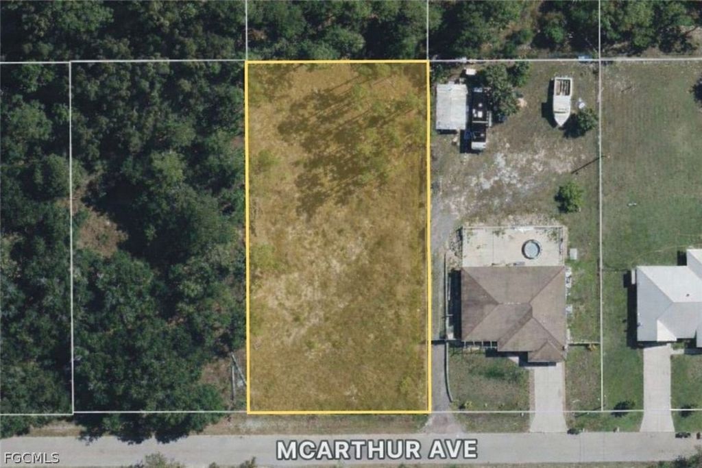 1206 Mcarthur Ave, LEHIGH ACRES
