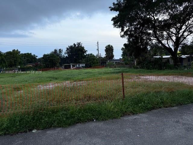 5 of 10 - 4578 Iris St, West Palm Beach, FL