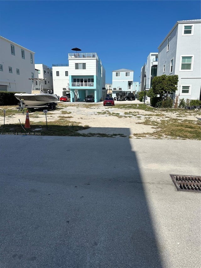 2 of 13 - 94825 Overseas Hwy, Key Largo, FL