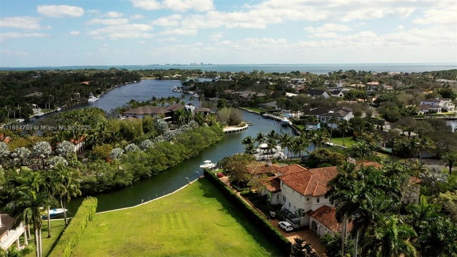 3 of 11 - 9175 Arvida Dr, Coral Gables, FL