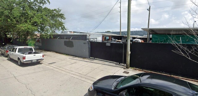 5 of 6 - 1880 Nw 23rd St, Miami, FL