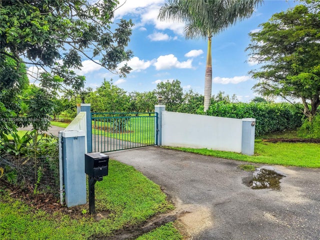 2 of 16 - 19975 Sw 256th St, Homestead, FL
