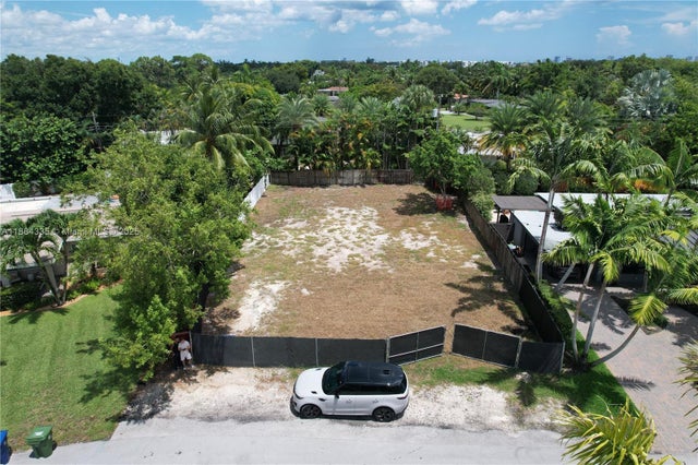 1 of 4 - 43 Ne 26th Ct, Wilton Manors, FL