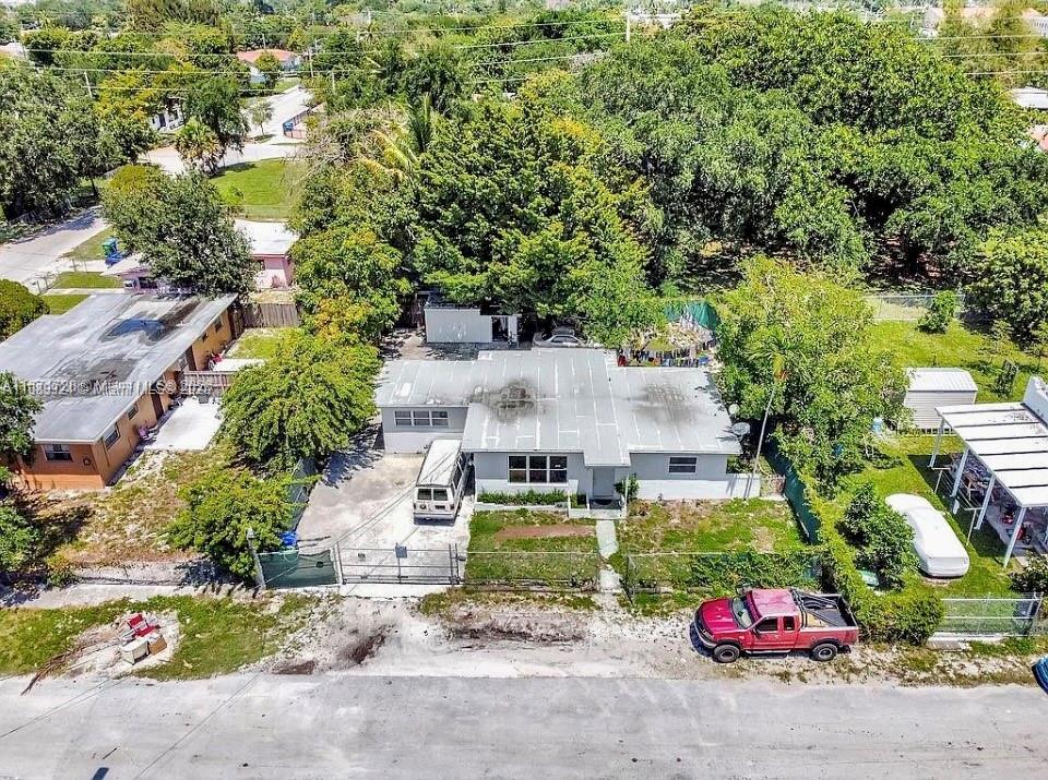 261 Nw 73rd Ter, Miami