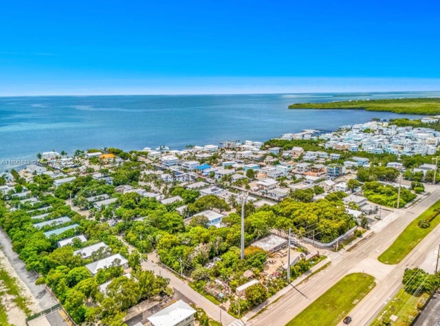 3 of 6 - 933 Lobster Ln, Key Largo, FL