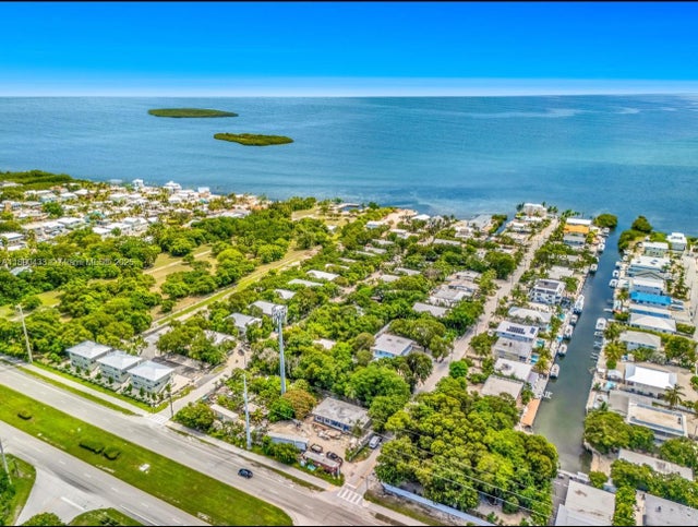 4 of 6 - 933 Lobster Ln, Key Largo, FL
