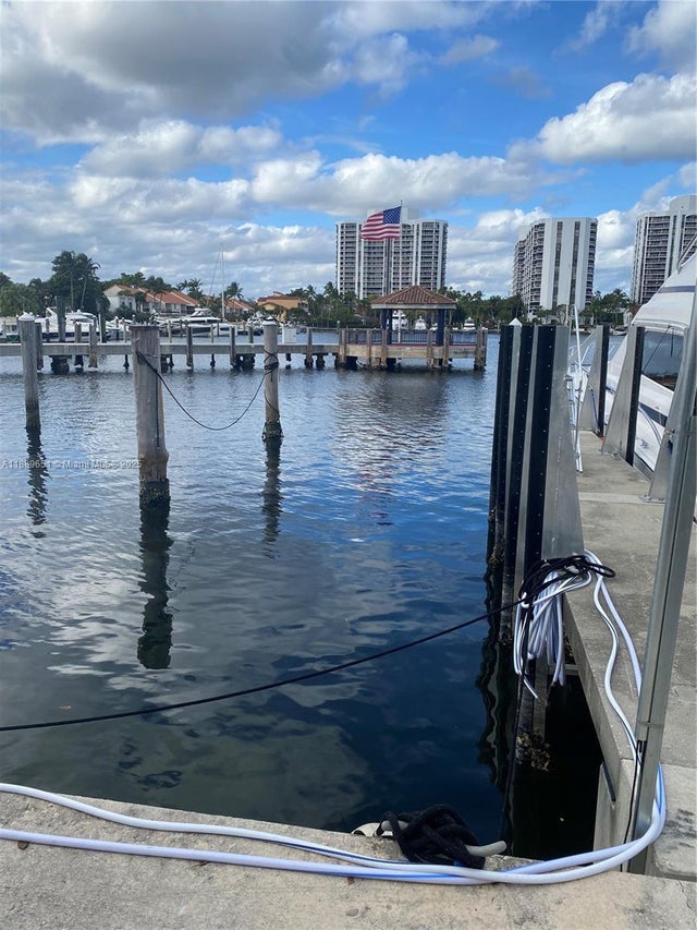 3601 Ne 207th St, Slip S98, Aventura