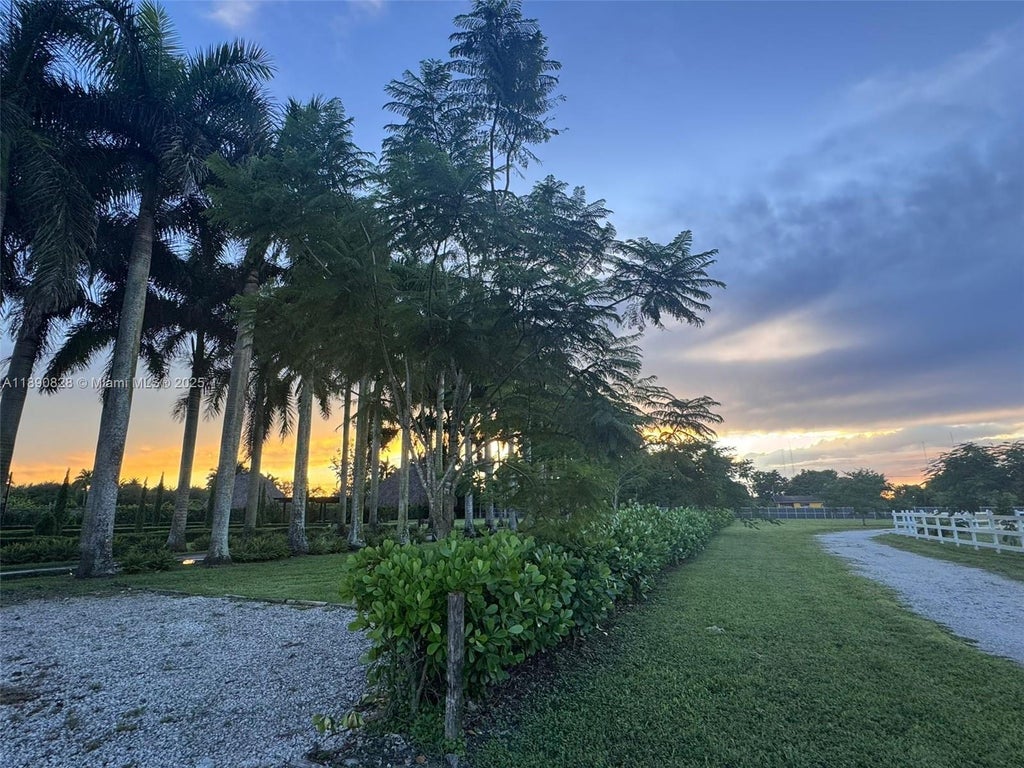 14701 Sw 199th Ave, Miami