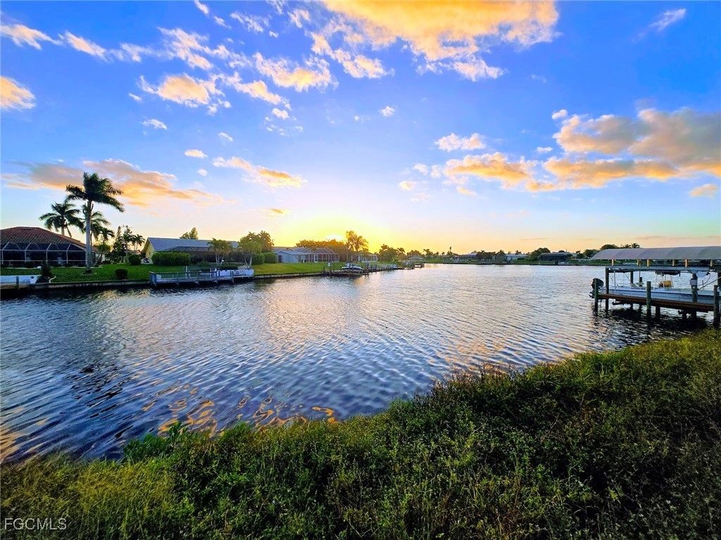 1939 Se 10th Ave, CAPE CORAL