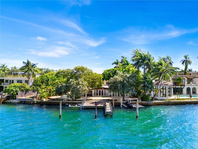 5 of 12 - 444 W Rivo Alto Dr, Miami Beach, FL